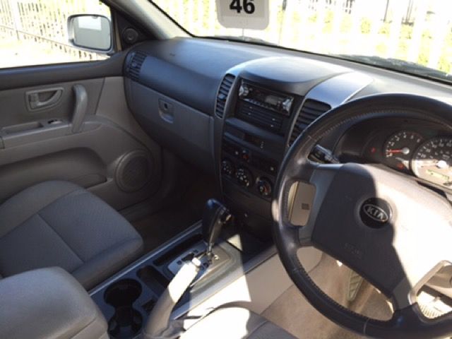 2006 KIA SORENTO 2.5 XE CRDI 5d image 6