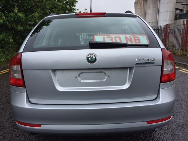 2012 SKODA OCTAVIA 1.6 GREENLINE II TDI CR 5d image 6