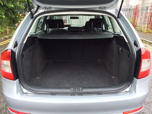 2012 SKODA OCTAVIA 1.6 GREENLINE II TDI CR 5d image 11