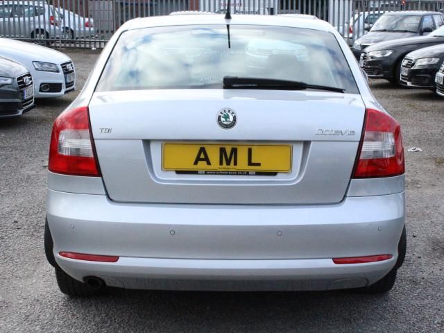 2012 SKODA OCTAVIA 1.6 TDI CR SE Special Edition Connect 5dr image 6