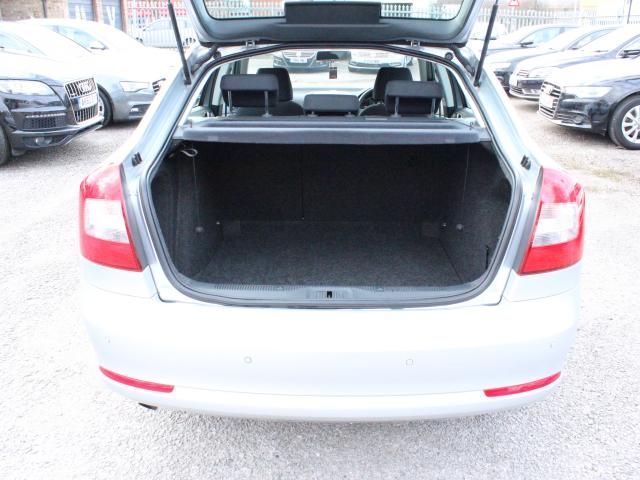 2012 SKODA OCTAVIA 1.6 TDI CR SE Special Edition Connect 5dr image 8