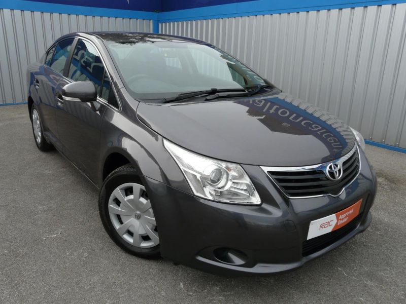 2010 Toyota Avensis D-4D T2 ( ) image 1