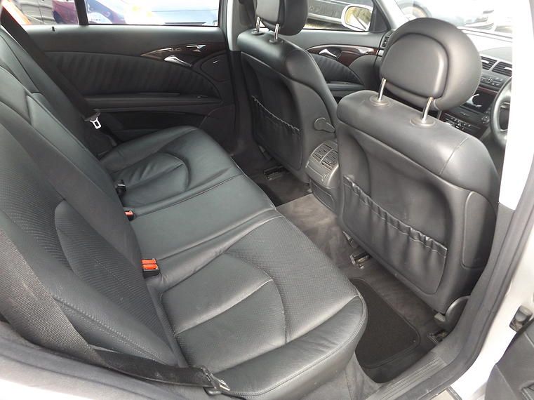 2004 Mercedes-Benz E Class 2.7 E270 CDI Classic 5dr image 8