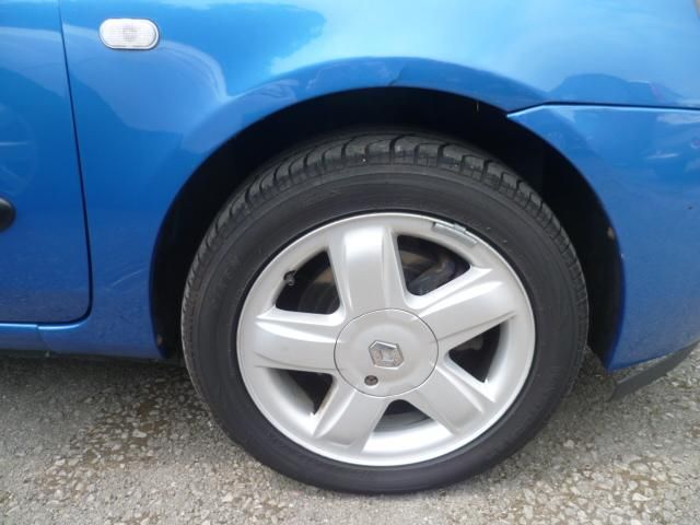 2003 Renault Clio 1.2 16V Dynamique 3dr [AC] image 7