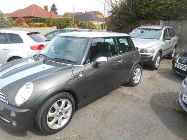 2006 MINI Hatch Cooper 1.6 Cooper Park Lane 3dr image 2