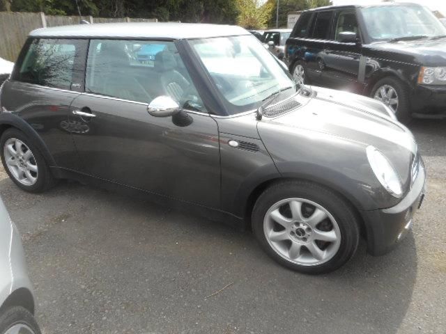 2006 MINI Hatch Cooper 1.6 Cooper Park Lane 3dr image 3