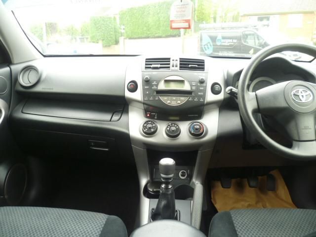 2008 Toyota RAV4 2.2 D-4D XT3 5dr image 9