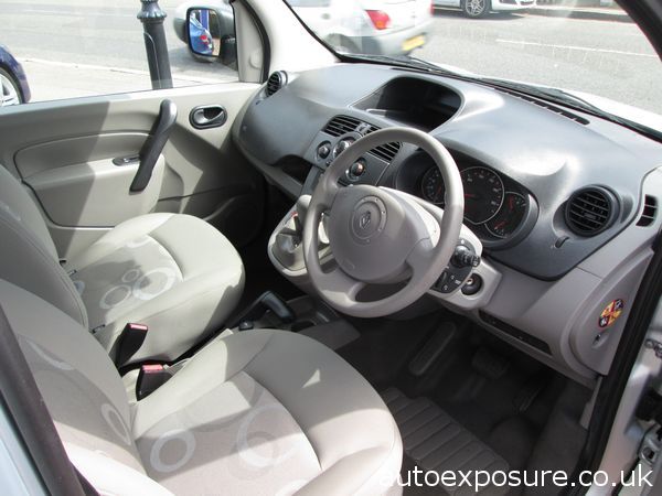 2010 RENAULT KANGOO 1.6 Expression Auto image 4