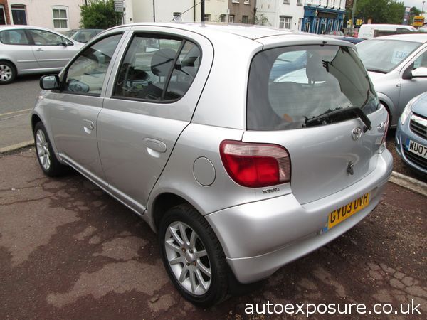 2003 TOYOTA YARIS 1.0 VVTi Colour Collection image 3