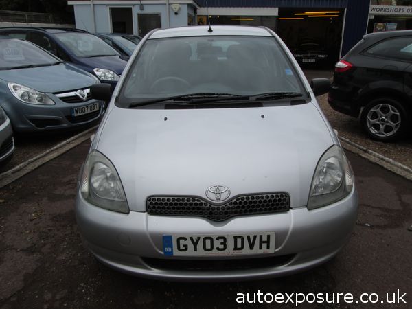 2003 TOYOTA YARIS 1.0 VVTi Colour Collection image 4