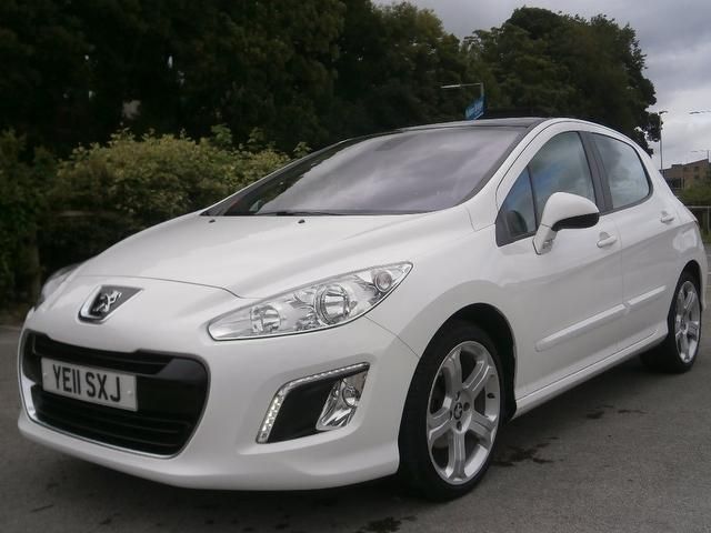 2011 Peugeot 308 1.6 e-HDi Allure 5dr image 1