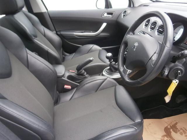 2011 Peugeot 308 1.6 e-HDi Allure 5dr image 6