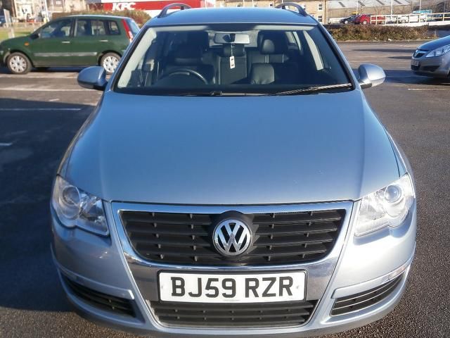 2009 Volkswagen Passat 2.0TDI Highline 5dr image 2