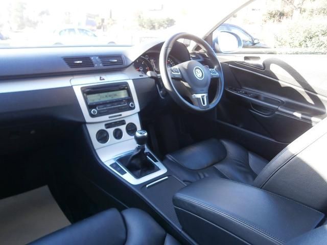 2009 Volkswagen Passat 2.0TDI Highline 5dr image 6