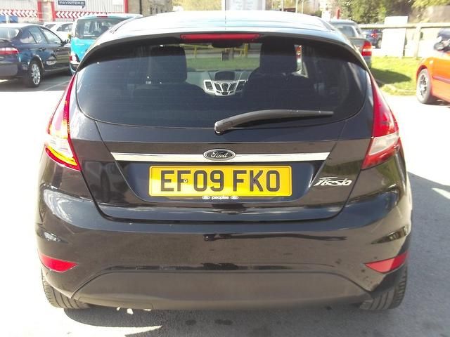 2009 Ford Fiesta 1.4 Titanium 5dr image 4