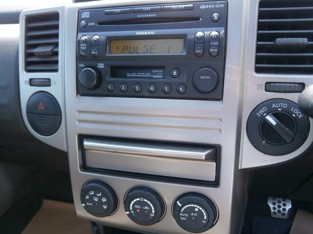 2006 Nissan X-Trail 2.2 dCi Columbia 5dr image 10