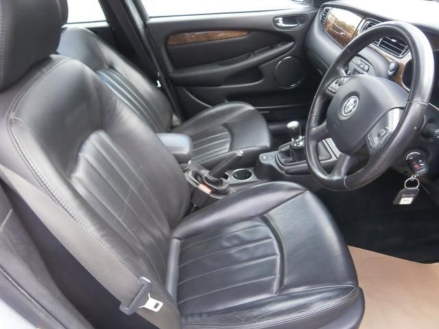 2004 Jaguar X-Type 2.0 D SE 5dr image 5