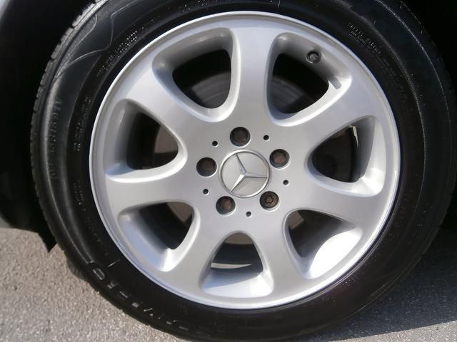 2005 Mercedes-Benz CLK 3.2 CLK320 Elegance 2dr image 5