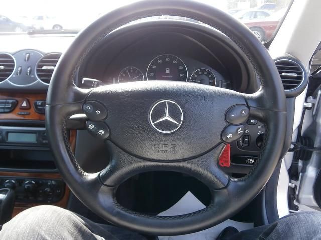 2005 Mercedes-Benz CLK 3.2 CLK320 Elegance 2dr image 8