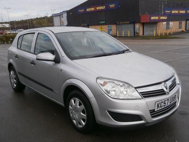 2007 Vauxhall Astra 1.7 CDTi Life 5dr image 3
