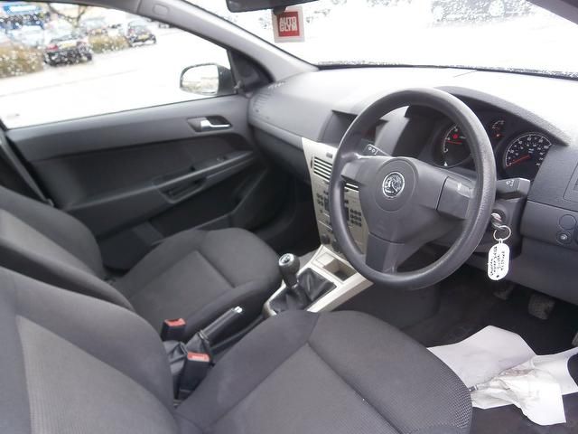 2007 Vauxhall Astra 1.7 CDTi Life 5dr image 7