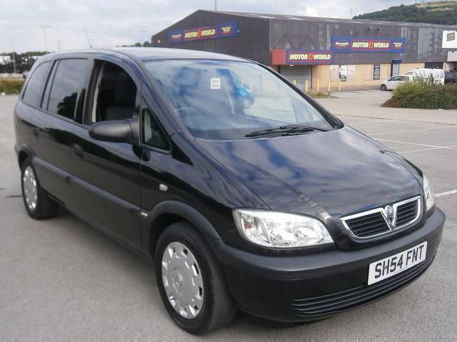 2004 Vauxhall Zafira 1.6 i 16v Life 5dr image 3