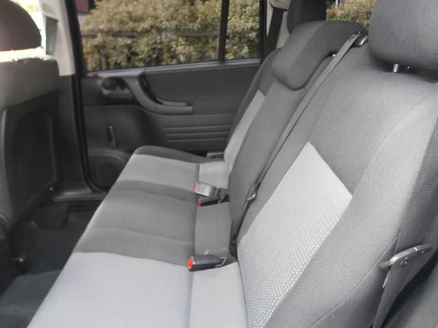 2004 Vauxhall Zafira 1.6 i 16v Life 5dr image 6