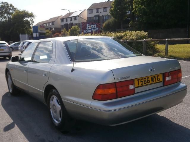 1999 Lexus LS 400 4.0 4dr image 3