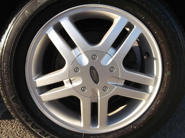 2004 Ford Focus 1.8 Zetec 3dr image 5