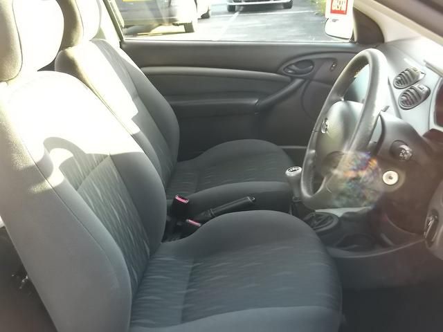 2004 Ford Focus 1.8 Zetec 3dr image 6