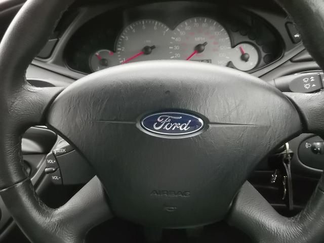 2004 Ford Focus 1.8 Zetec 3dr image 8