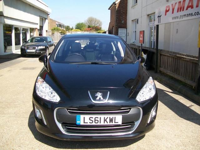 2011 Peugeot 308 1.6 e-HDi 112 Allure 5dr image 2