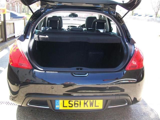 2011 Peugeot 308 1.6 e-HDi 112 Allure 5dr image 5