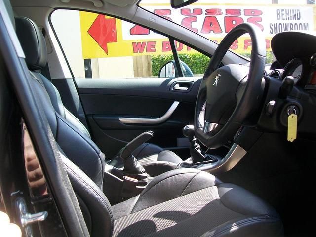 2011 Peugeot 308 1.6 e-HDi 112 Allure 5dr image 6