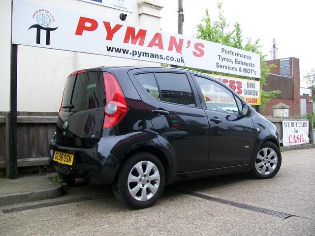 2009 Vauxhall Agila 1.2 i 16v Design 5dr image 3