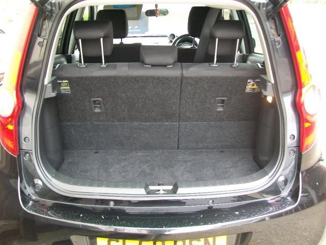 2009 Vauxhall Agila 1.2 i 16v Design 5dr image 6