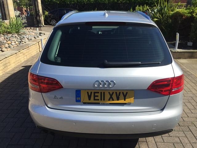 2011 Audi A4 AVANT 2.0 TDI Technik 5dr image 4