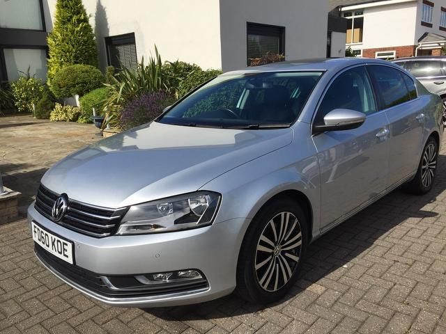 2010 Volkswagen Passat 2.0 TDI BlueMotion Tech Sport 4dr image 1