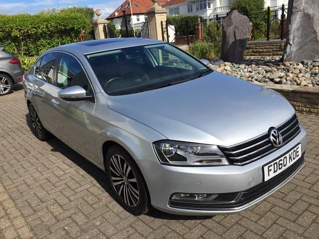 2010 Volkswagen Passat 2.0 TDI BlueMotion Tech Sport 4dr image 2