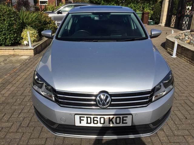 2010 Volkswagen Passat 2.0 TDI BlueMotion Tech Sport 4dr image 3