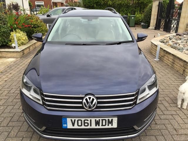 2011 Volkswagen Passat 2.0 TDI BlueMotion Tech SE DSG 5dr image 2