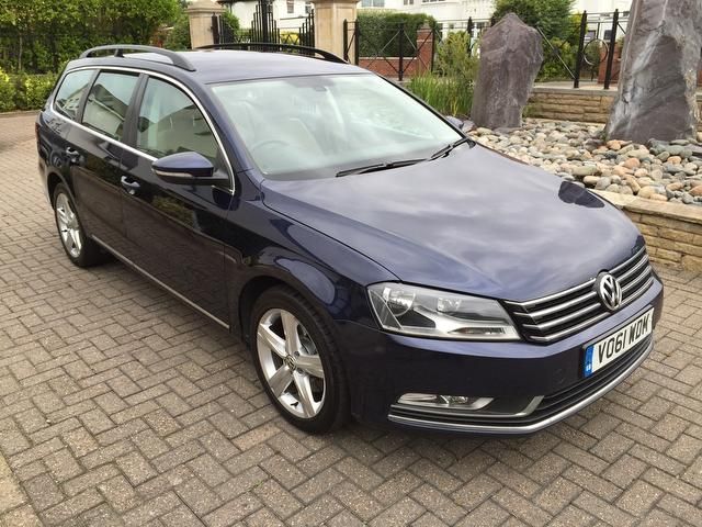 2011 Volkswagen Passat 2.0 TDI BlueMotion Tech SE DSG 5dr image 3