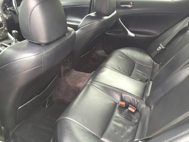 2007 Lexus IS 220D 2.2 TD SE 4dr sat nav image 6