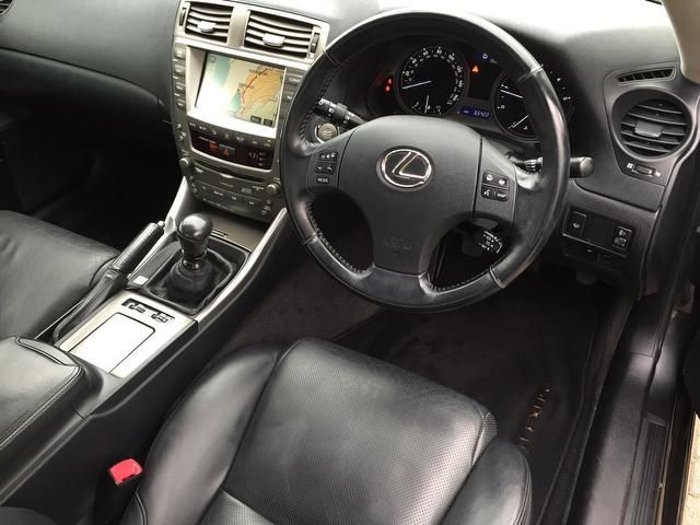 2007 Lexus IS 220D 2.2 TD SE 4dr sat nav image 7