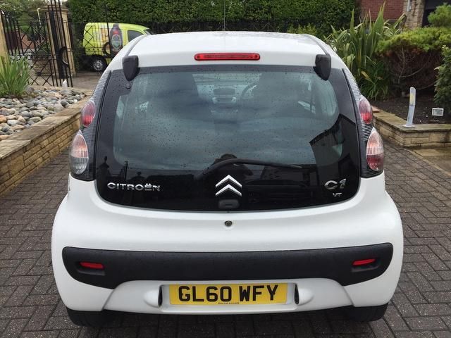 2011 Citroen C1 1.0 i VT 3dr image 2