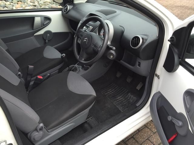 2011 Citroen C1 1.0 i VT 3dr image 6