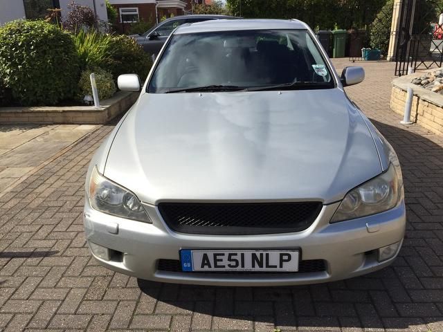 2001 Lexus IS 200 2.0 SE 4dr 8 mot image 2