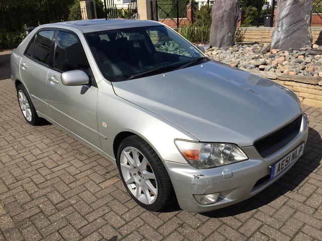 2001 Lexus IS 200 2.0 SE 4dr 8 mot image 3