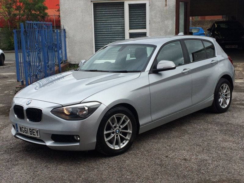 2011 BMW 1 SERIES 2.0 118d SE 5dr image 2