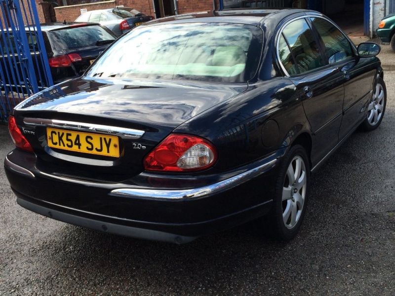 2004 Jaguar X-Type 2.0 D SE 4dr image 3
